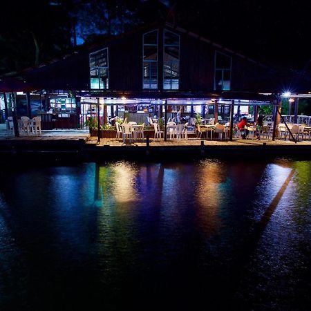 Hotel Y Restaurante Backpackers 리오 둘쎄 외부 사진